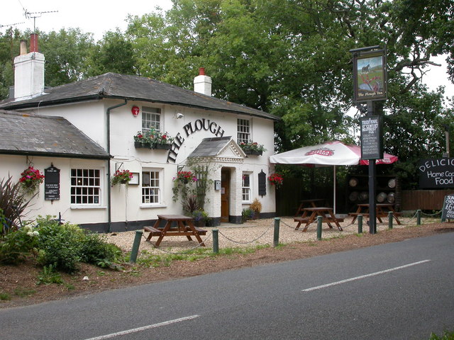 Tiptoe, The Plough Inn © Mike Faherty :: Geograph Britain and Ireland