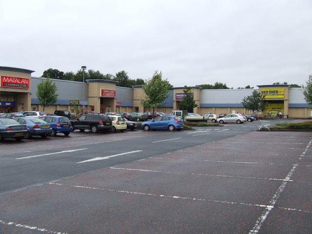 Blythswood retail estate © Thomas Nugent :: Geograph Britain and Ireland