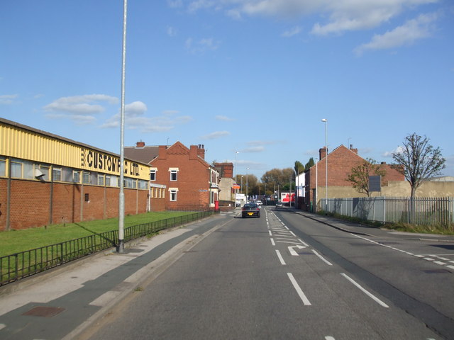 Methley Road, Whitwood Mere © Glyn Drury cc-by-sa/2.0 :: Geograph ...