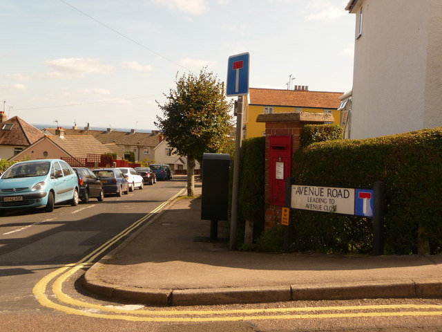 Lyme Regis: postbox № DT7 71, Woodmead Road