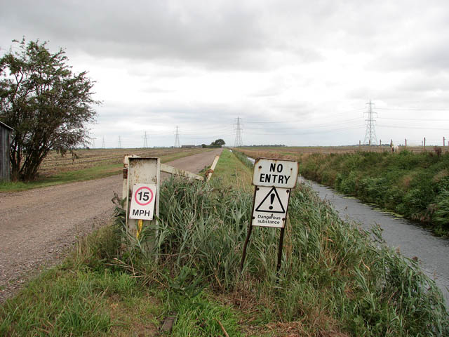 Road to Martins Farm © Evelyn Simak :: Geograph Britain and Ireland