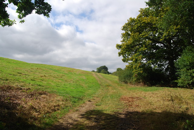 Tunbridge Wells Circular Path heading to Bayhall Farm