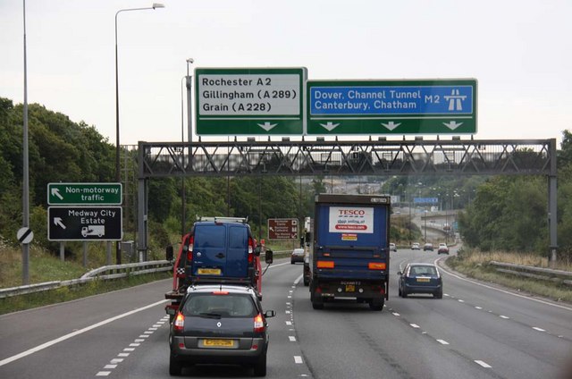 Approaching M2 Motorway © John Salmon cc-by-sa/2.0 :: Geograph Britain ...