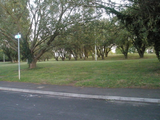 Grassy area between Northarbour Road and Western Road
