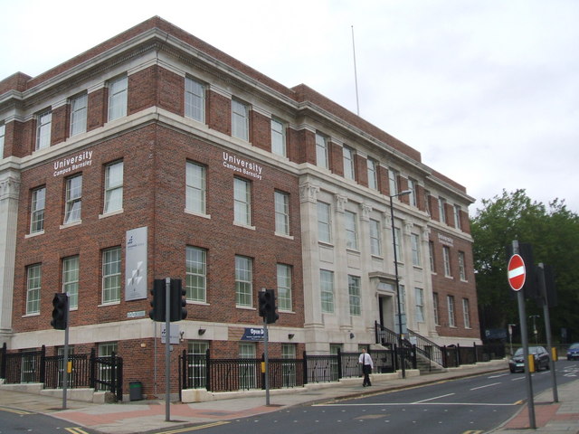 University Campus Building Barnsley © Bill Henderson Geograph