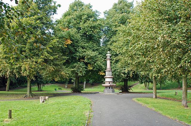 woodside-park-brian-clift-cc-by-sa-2-0-geograph-britain-and-ireland