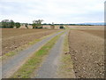 SP0237 : Farm track south of Sedgeberrow by Jonathan Billinger