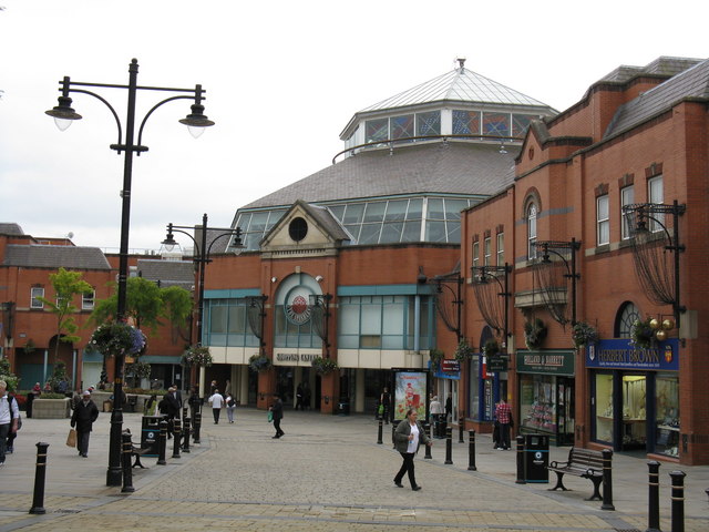 Oldham - The Spindles Shopping Centre © Peter Whatley cc-by-sa/2.0 ...