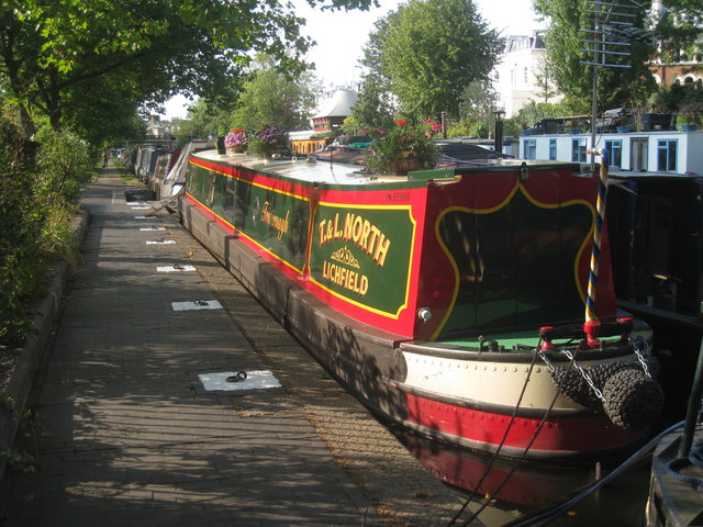 Narrowboat on the Grand Union Canal, Paddington Branch