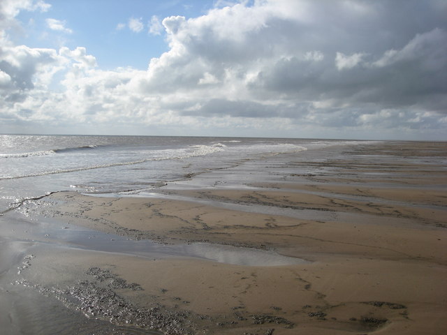 Gibraltar Point - Beach view at low tide © Alan Heardman cc-by-sa/2.0 ...