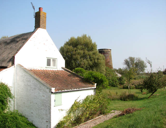 Commission Mill and adjoining cottage