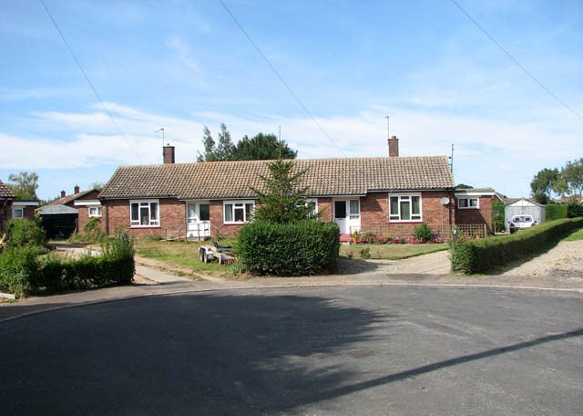 Bungalows at the end of New Road