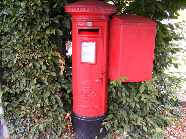 Tabors Hill George VI Postbox