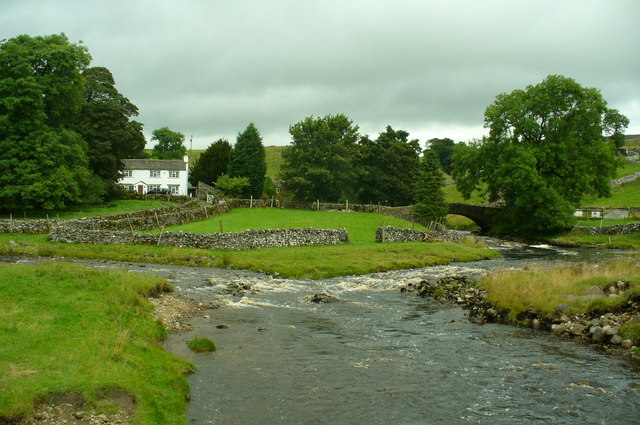 River Wharfe and Green Field Beck merging