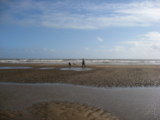 Mablethorpe - North End Beach at Low... © Alan Heardman cc-by-sa/2.0 ...