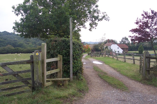 Access road to White Chimney Cottage