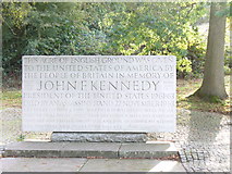 SU9972 : Kennedy Memorial, Runnymede by Colin Smith