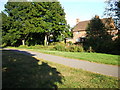 The path from Boxhill Walk to Harcourt Way