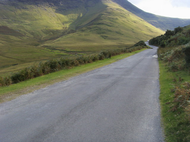 Lane to Newlands Hause