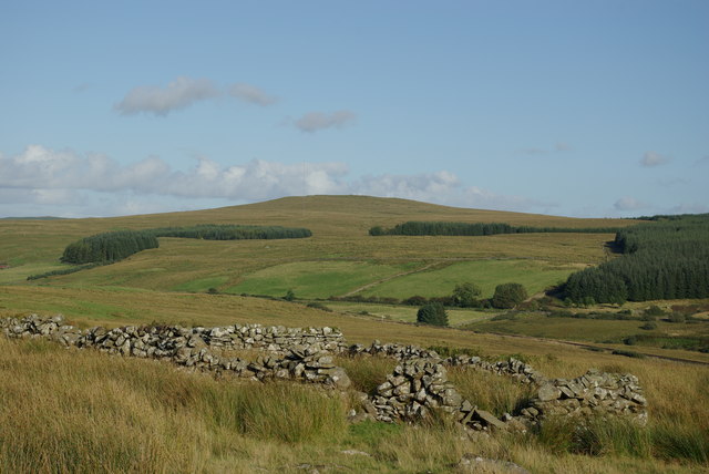 Sheepfold south of Maurs Cairn