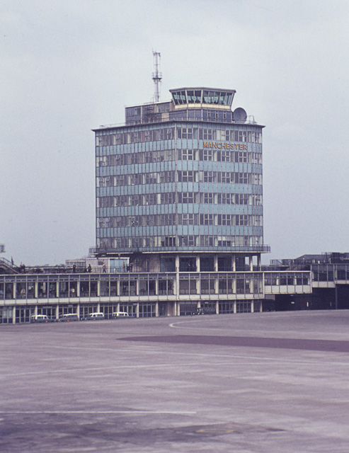 Airport Control Tower Ringway Now © John Rostron Cc By Sa 2 0 Geograph Britain And Ireland