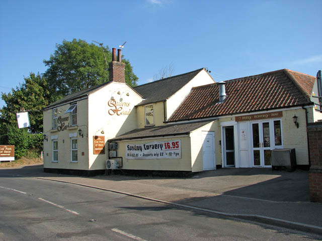 Beccles Road past the Queens Head public... © Evelyn Simak :: Geograph ...