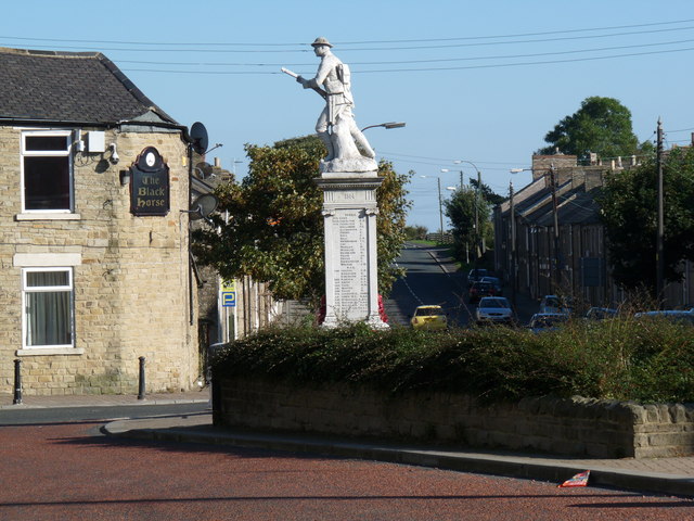The Monument, Tow Law