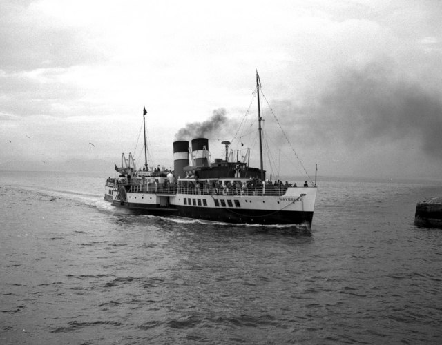 PS 'Waverley', Starboard bow