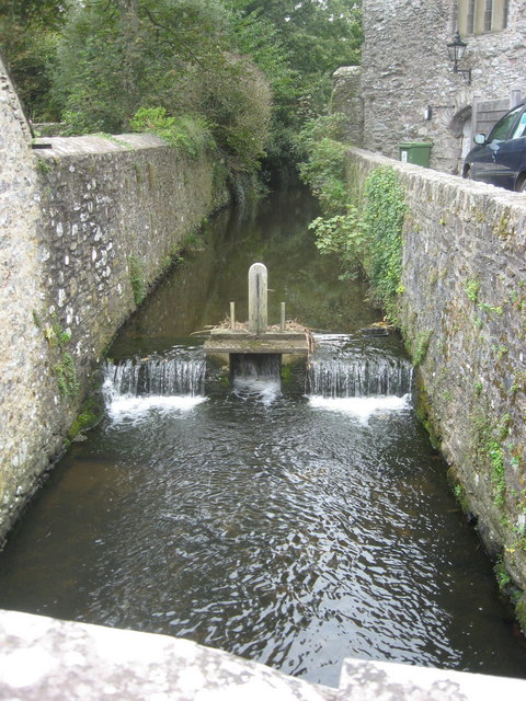Sluice controlling the river Alun beside St David's Cathedral
