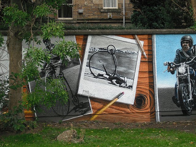 Mural, Kelvingrove Park. 8 - bicycles, ordinary