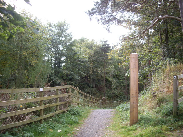 Path access to former Deeside Railway