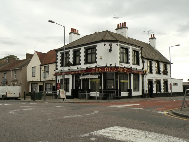 'The Old Ship' public house in Aveley