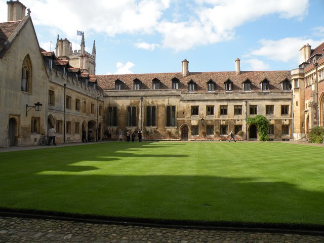 The Old Court at Pembroke College © Robert Edwards :: Geograph Britain ...