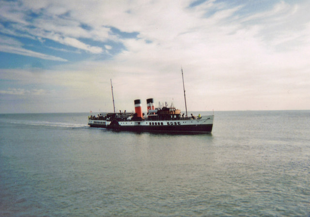 P.S Waverley arriving at Southwold Pier
