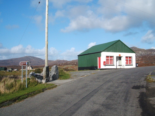 Post Office and Footpath sign, Lochboisdale