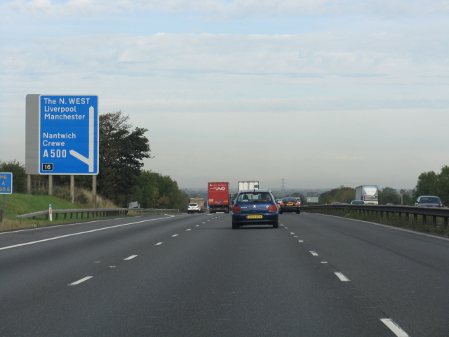 M6 Motorway - Approaching Junction 16... © Peter Whatley cc-by-sa/2.0 ...