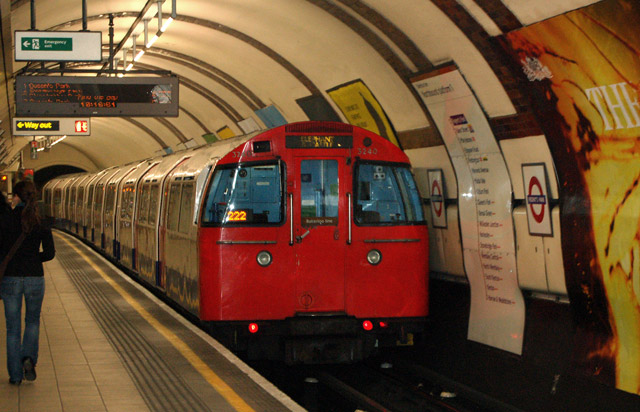 Train leaving Regents Park underground... © Andy F :: Geograph Britain ...