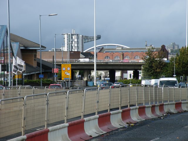 Shields Road © Thomas Nugent cc-by-sa/2.0 :: Geograph Britain and Ireland