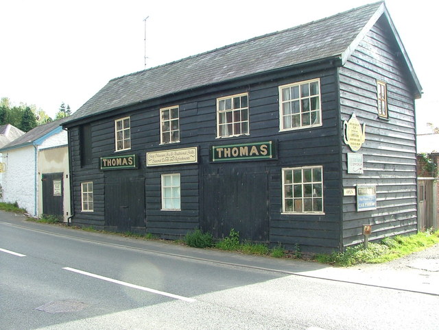 Thomas Shop, Penybont, Powys