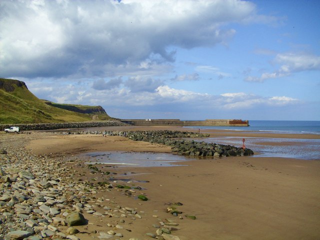 Skinningrove beach - looking west © Gordon Hatton :: Geograph Britain ...