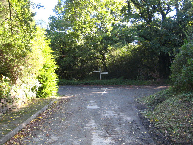 Road junction south of Levardro