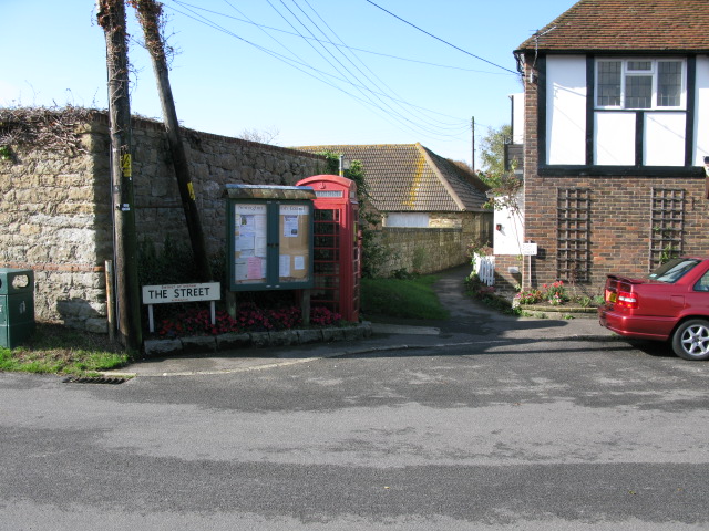Footpath leading from The Street, Newington