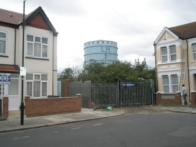 Southall gasometer as seen from Grange Road