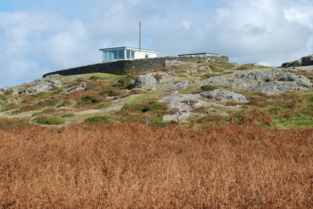 Cwt Gwylwyr y Glannau Mynydd Mawr... © Alan Fryer cc-by-sa/2.0 ...