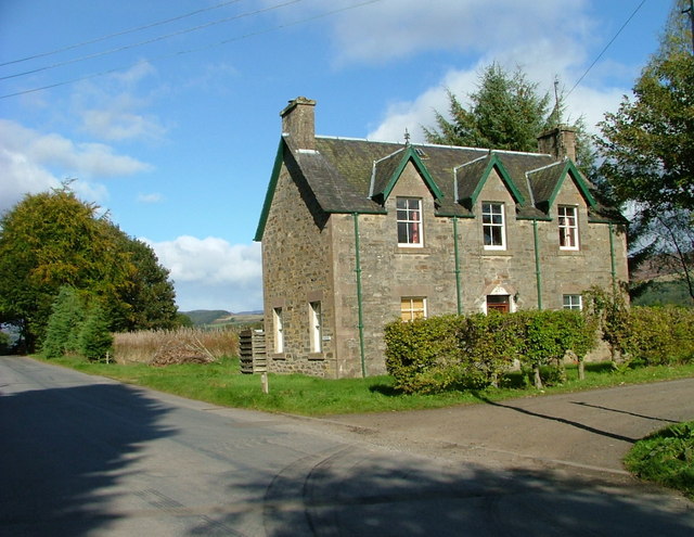 Dalguise village hall © Dave Fergusson cc-by-sa/2.0 :: Geograph Britain ...