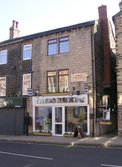 Tanorexic Tanning Studio - Town Street