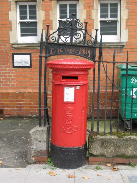 Edward VII postbox, (former) Sorting Office, Leighton Road, NW5