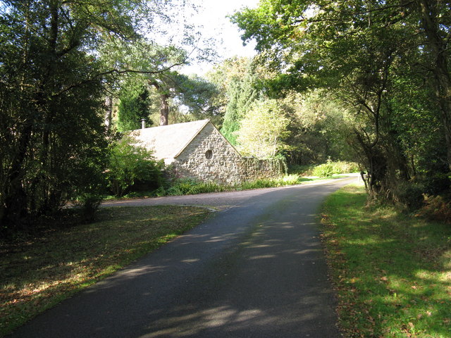 Stone building at Goat Farm © Dave Spicer cc-by-sa/2.0 :: Geograph ...