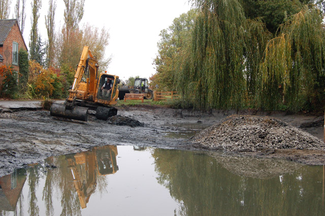 Dredging the pond at Willoughby (2)