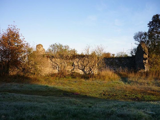 Saughs Farm (ruin) near Stepps Bypass © Texas Radio and The Big Beat ...